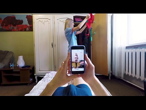 ❤️ Üvey kızkardeş, anne eve gelmeden önce kardeşi boşalmak yaptı ️❌ Süper porno bizde